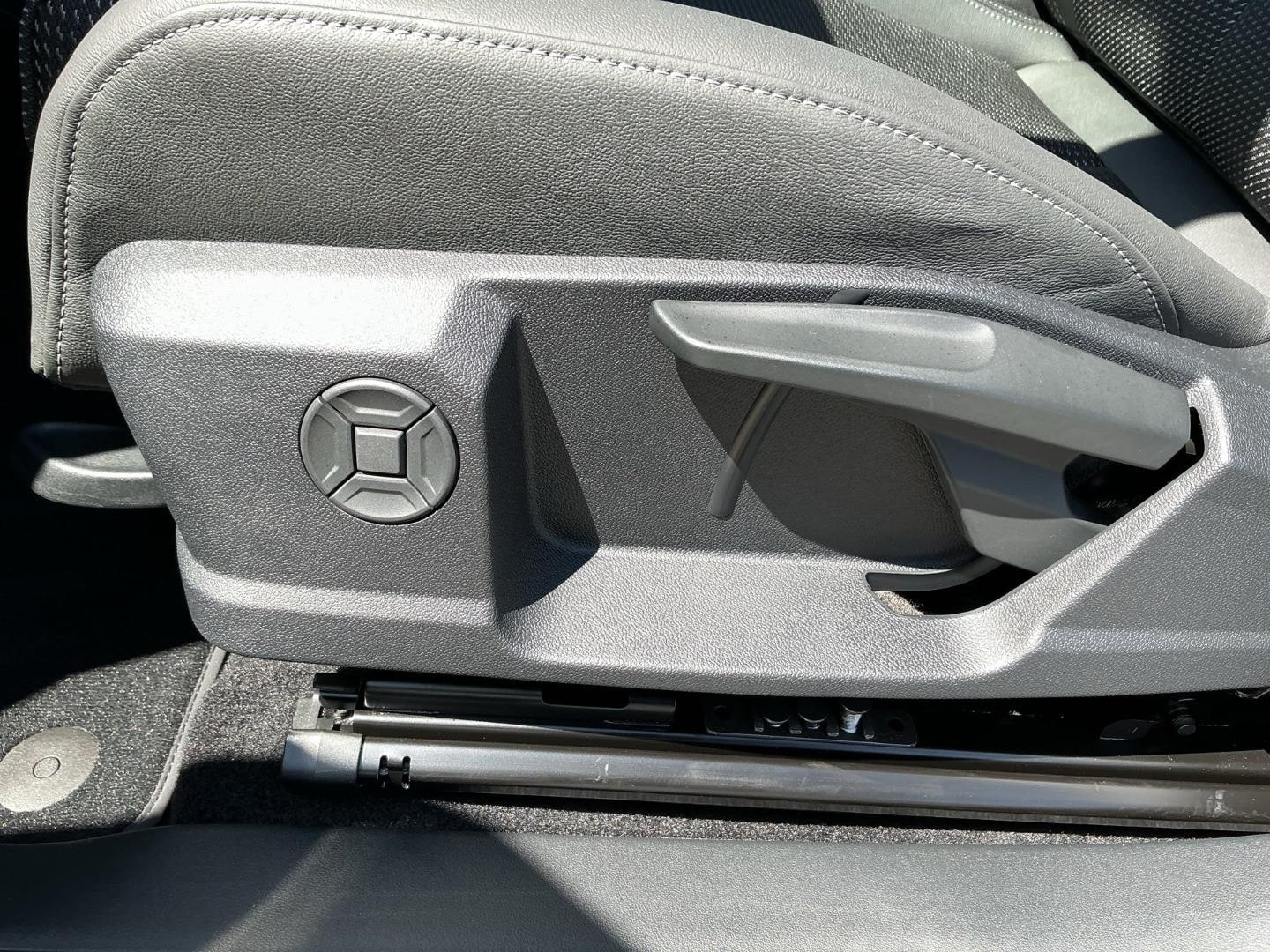 Bild über Audi Q4 SUV e-tron e-tron performance 210 kW - für weitere Informationen kontaktieren Sie den Audi Partner