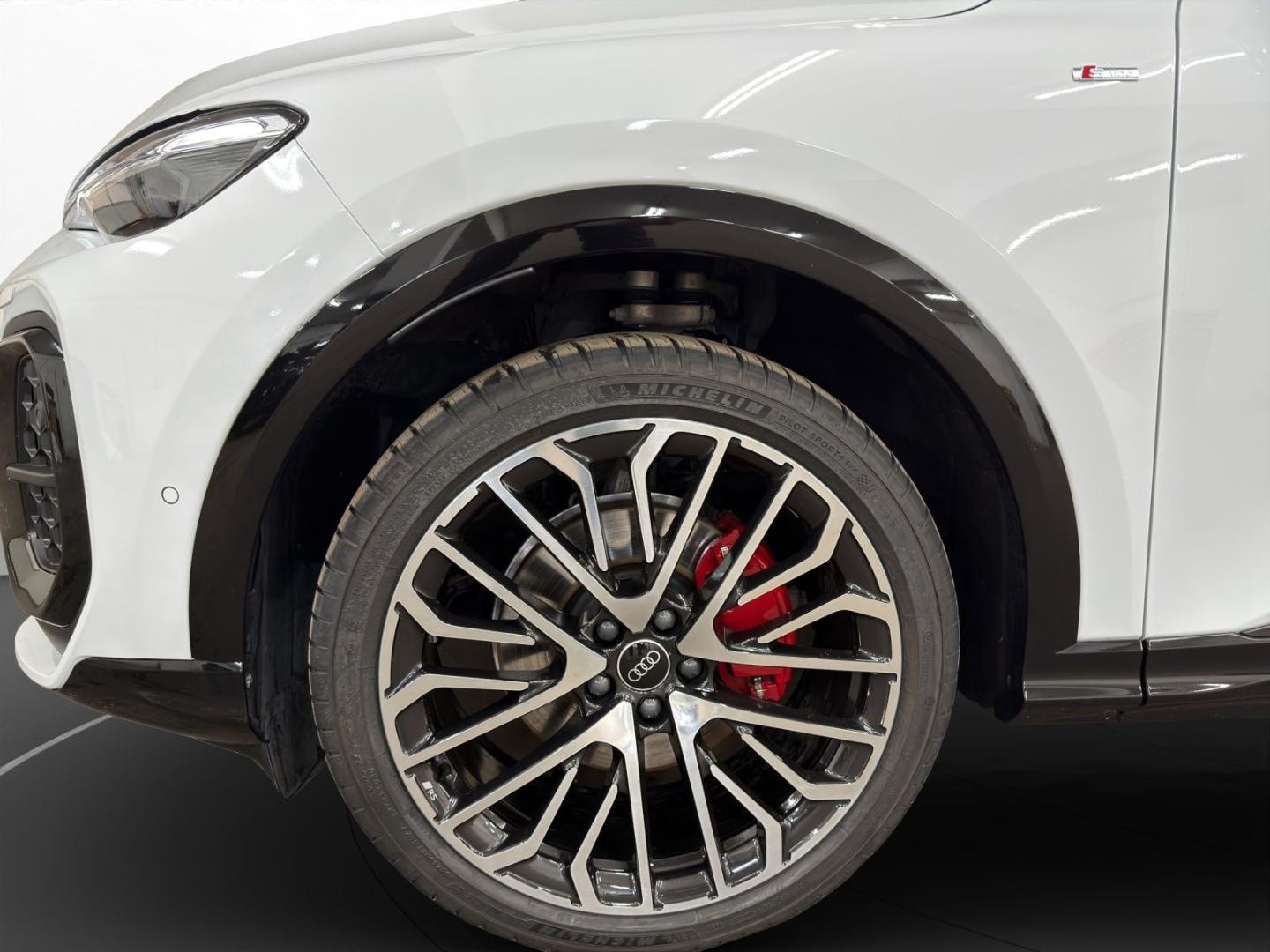 Bild über Audi Q5 SUV TFSI 150 kW S tronic - für weitere Informationen kontaktieren Sie den Audi Partner
