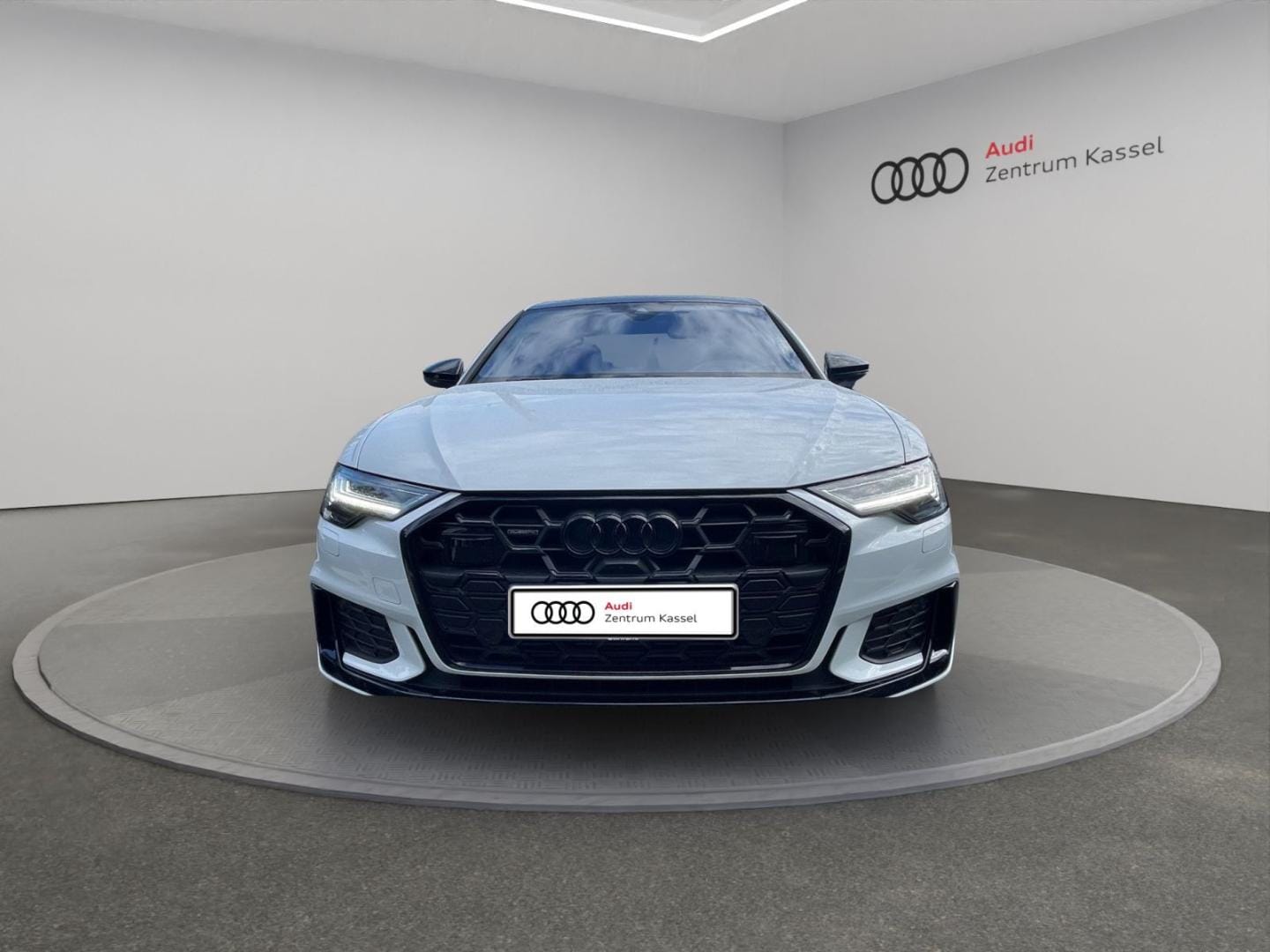 Bild über Audi A6 Limousine S line 45 TFSI quattro S tronic - für weitere Informationen kontaktieren Sie den Audi Partner