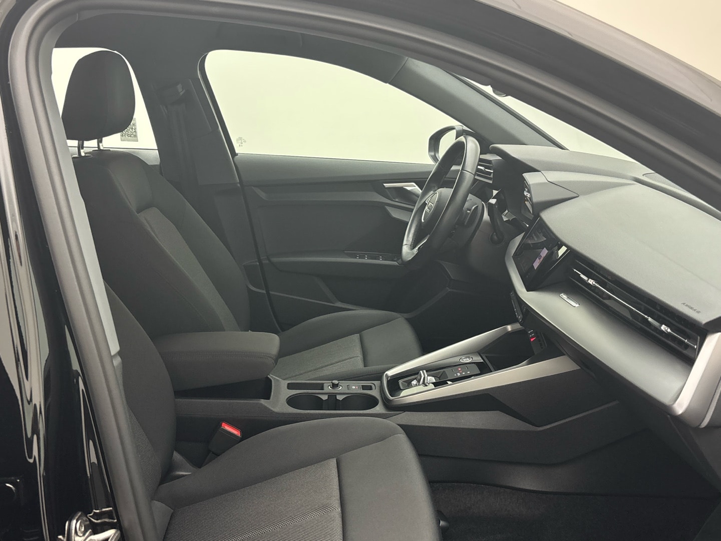 Bild über Audi A3 Sportback 35 TFSI S tronic - für weitere Informationen kontaktieren Sie den Audi Partner
