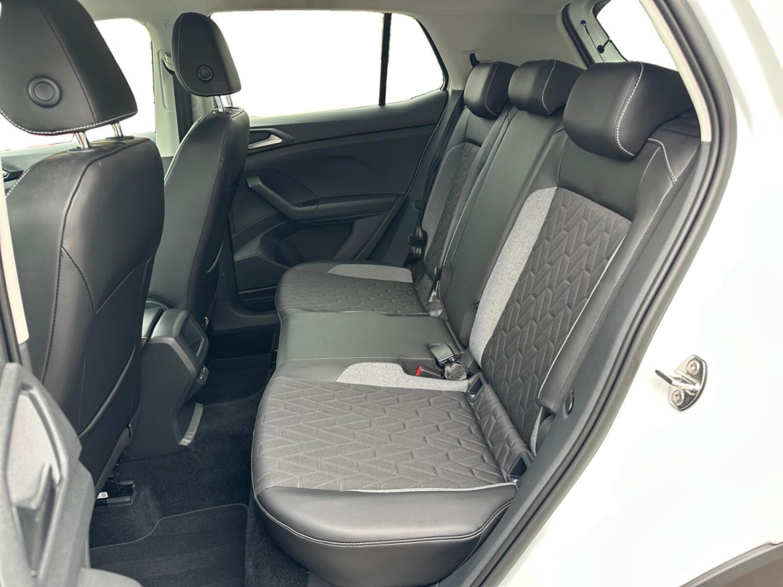 Volkswagen T-Cross – Bild 12