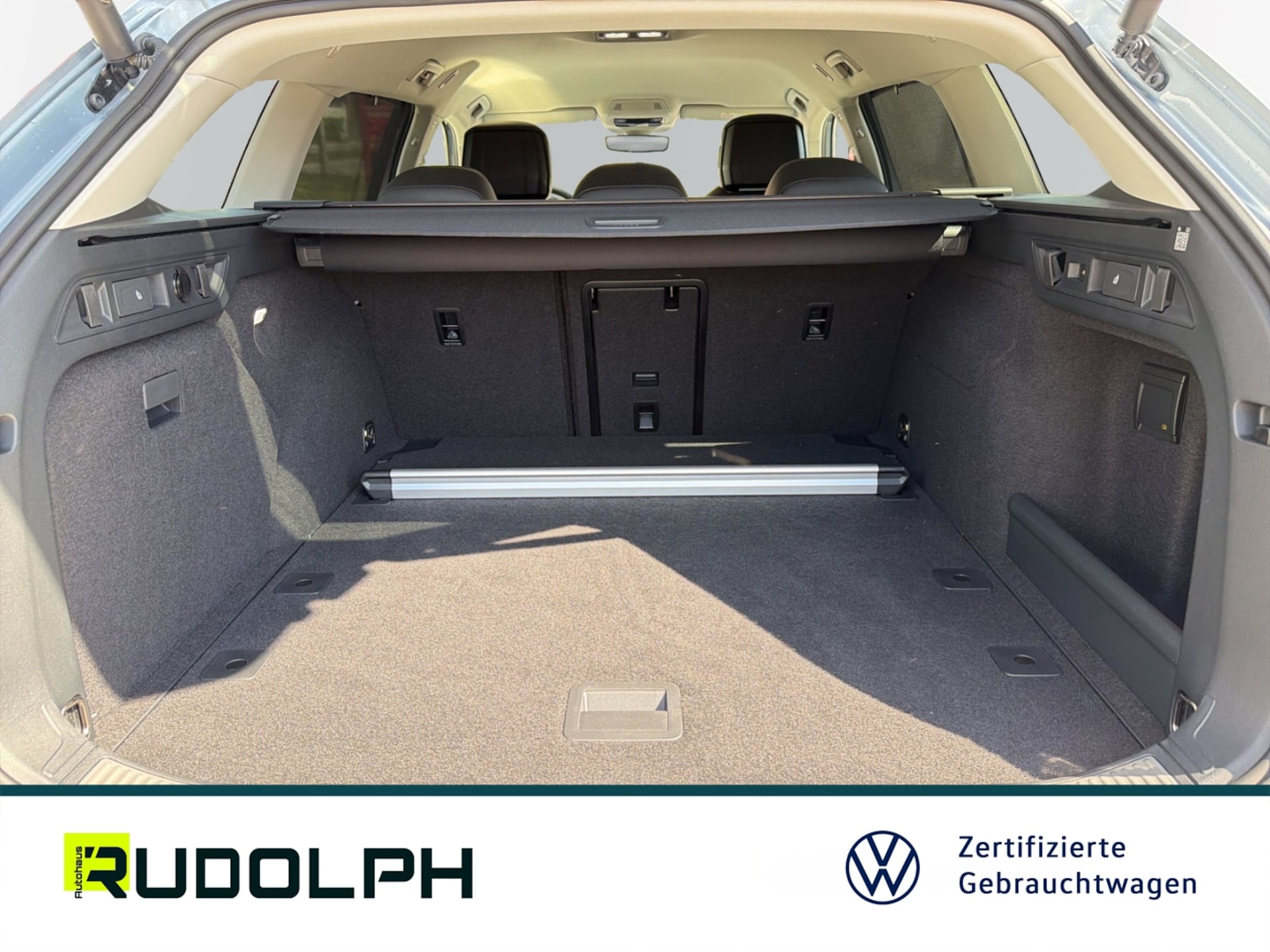 Volkswagen Passat Elegance
