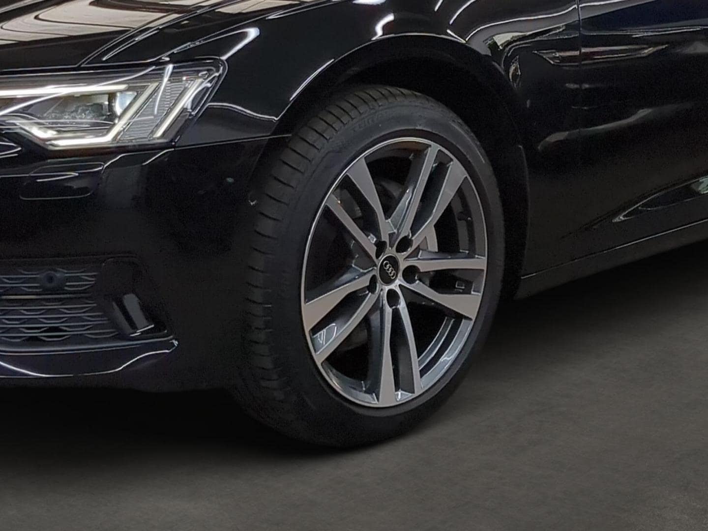 Bild über Audi A6 Avant advanced 40 TDI quattro S tronic - für weitere Informationen kontaktieren Sie den Audi Partner