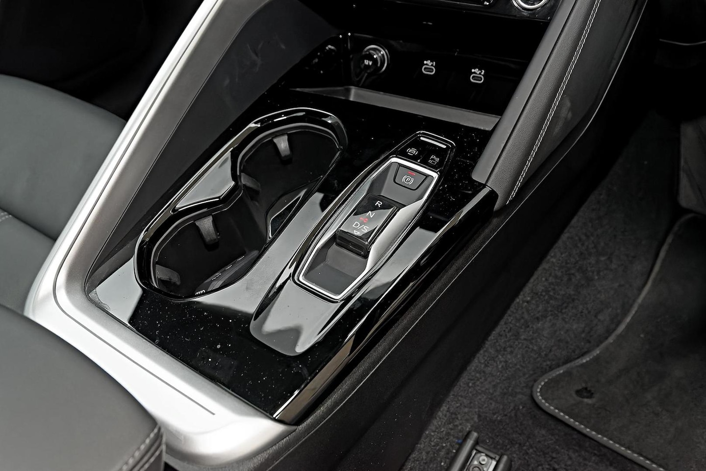 Image about Audi Q5 SUV TFSI 150 kW