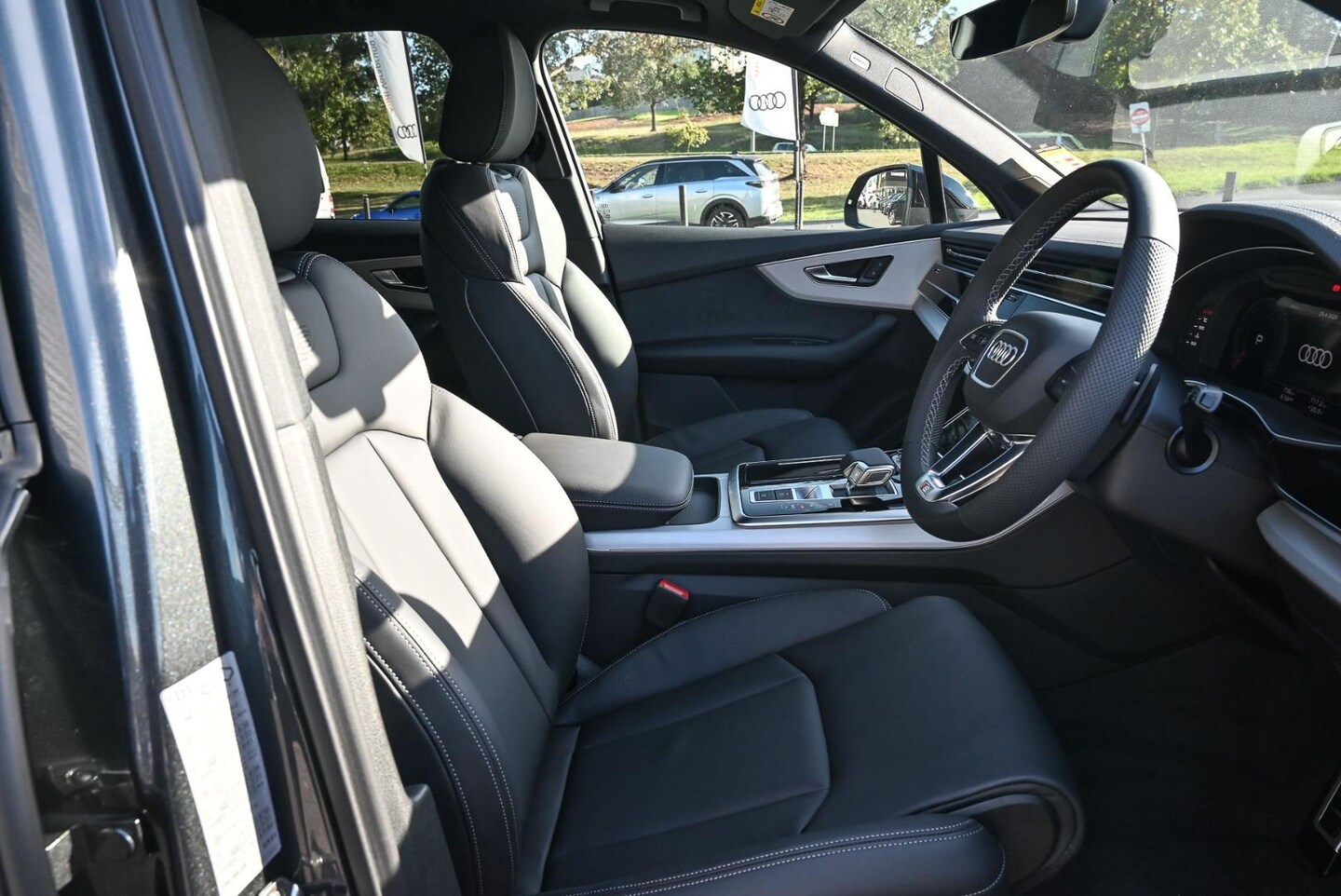 Image about Audi Q7 SUV Q7 S line TDI quattro tiptronic