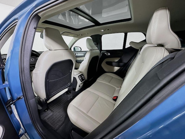 2023 Volvo XC40
