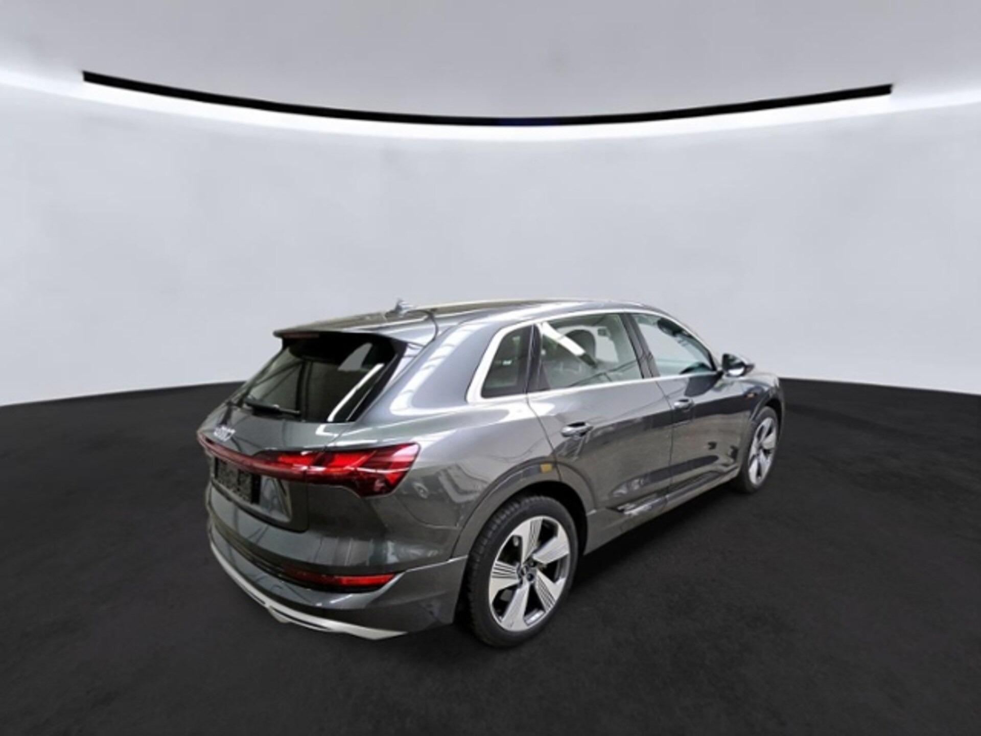 Audi e-tron S line