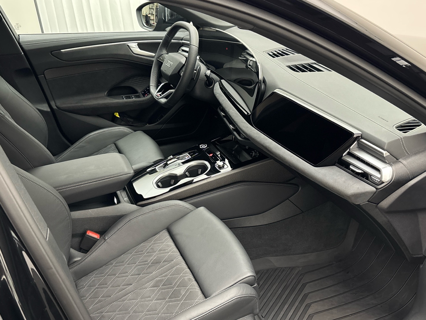 Bild über Audi A6 Avant edition one TDI quattro 150 kW S tronic - für weitere Informationen kontaktieren Sie den Audi Partner