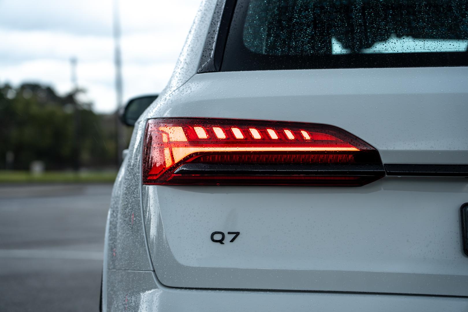 Image about Audi Q7 45 TDI quattro tiptronic