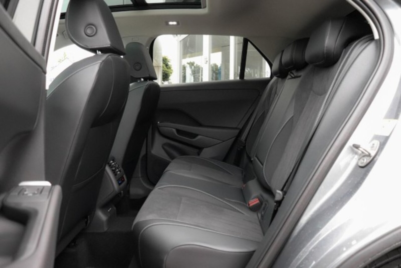 Volkswagen T-Roc – Bild 11