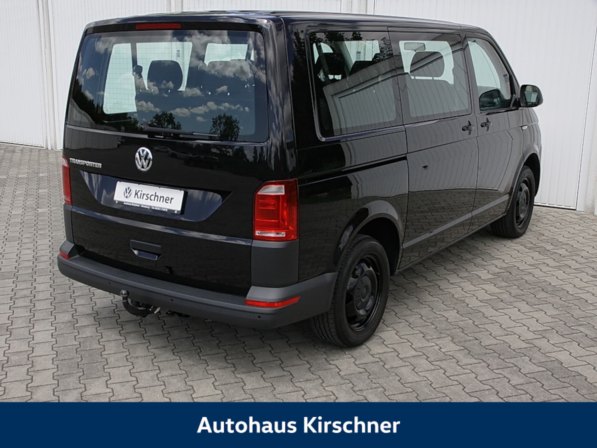 Volkswagen T6 Transporter Kombi