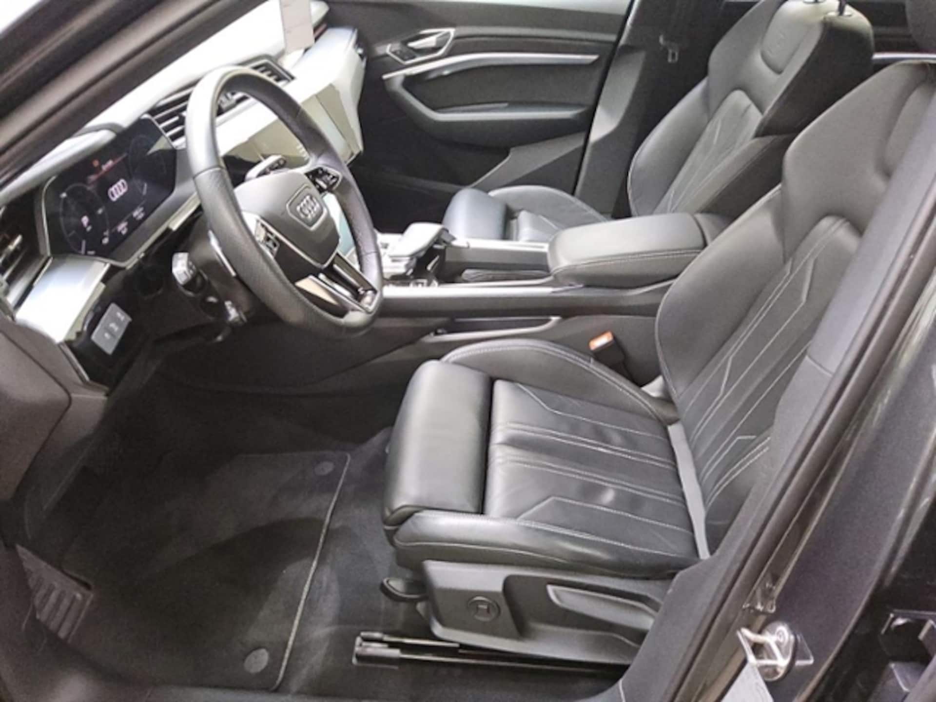 Audi e-tron S line