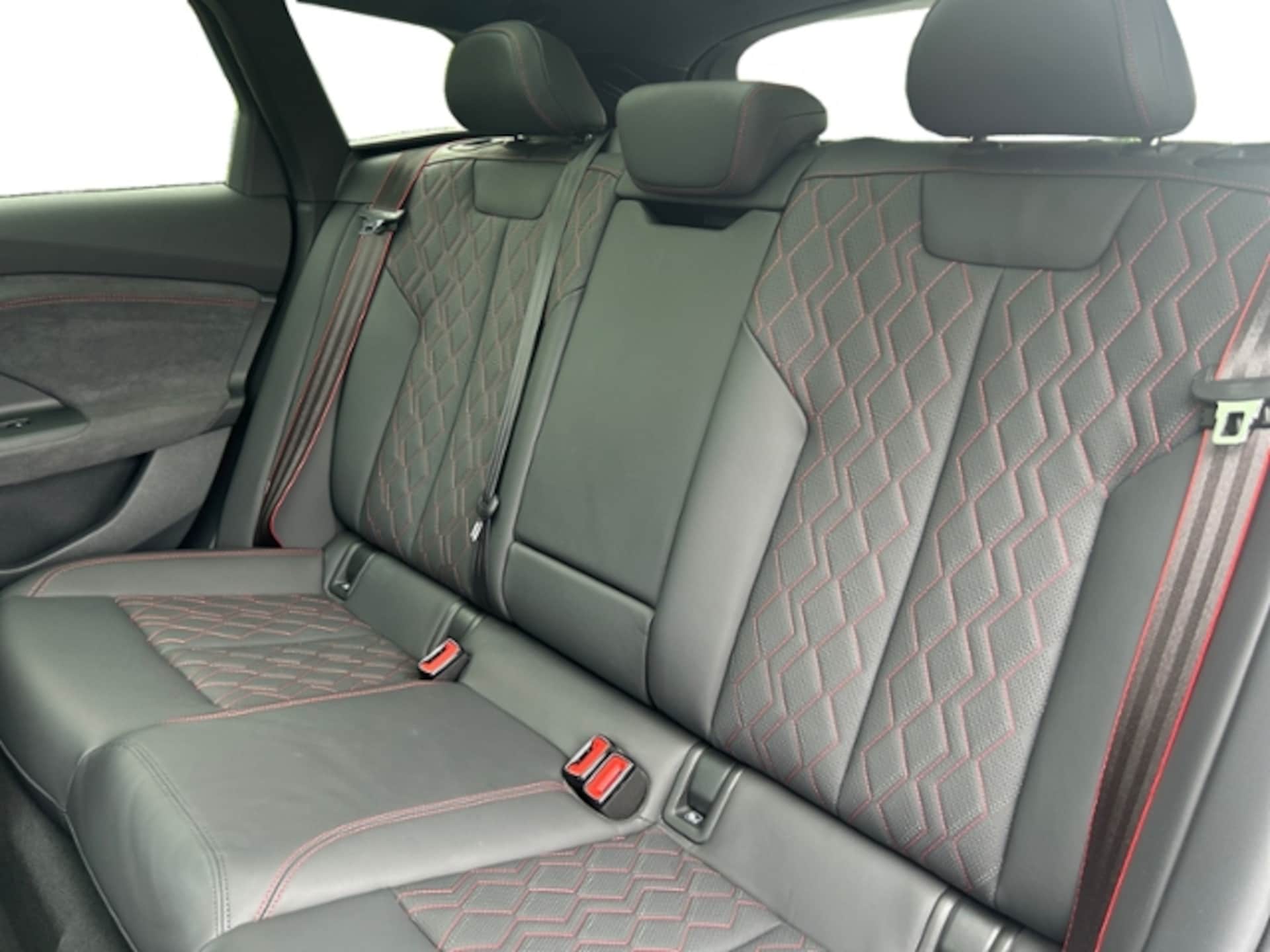 Audi S6 Avant e-tron