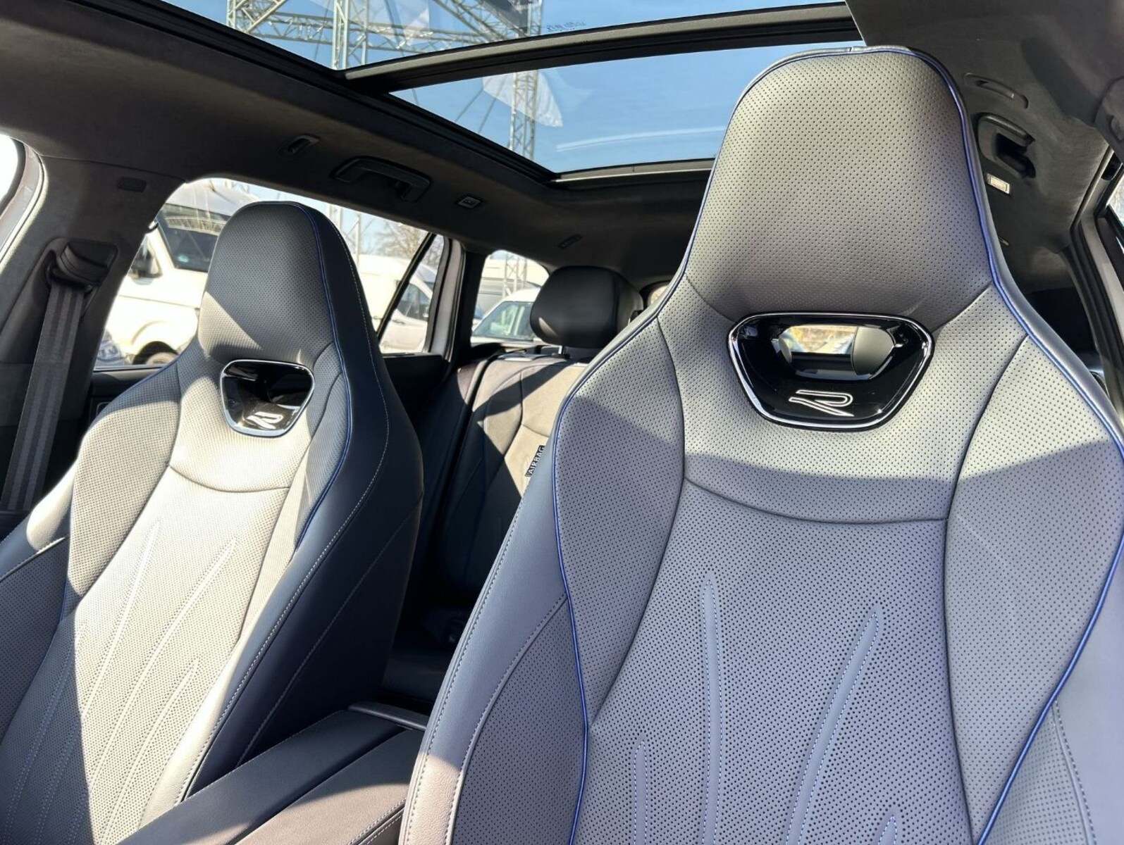 Volkswagen Passat – Bild 14