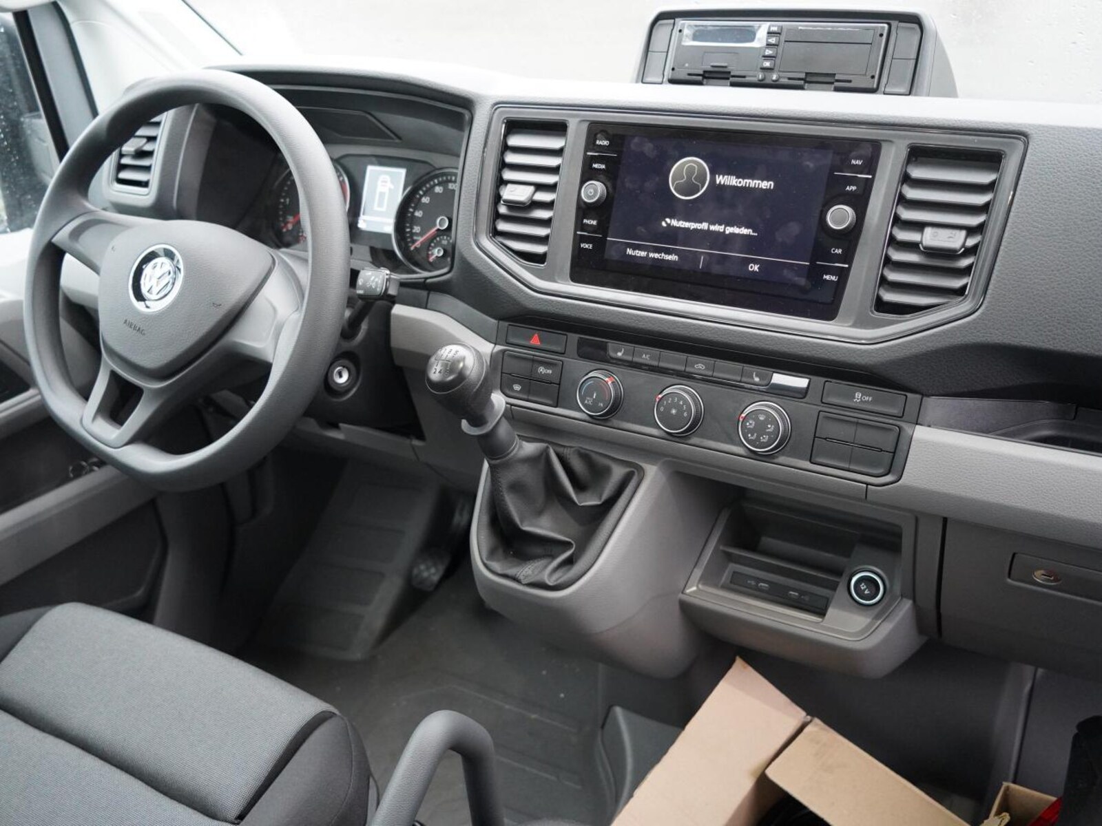 Volkswagen Crafter Einzelkabine langer Radstand – Bild 15