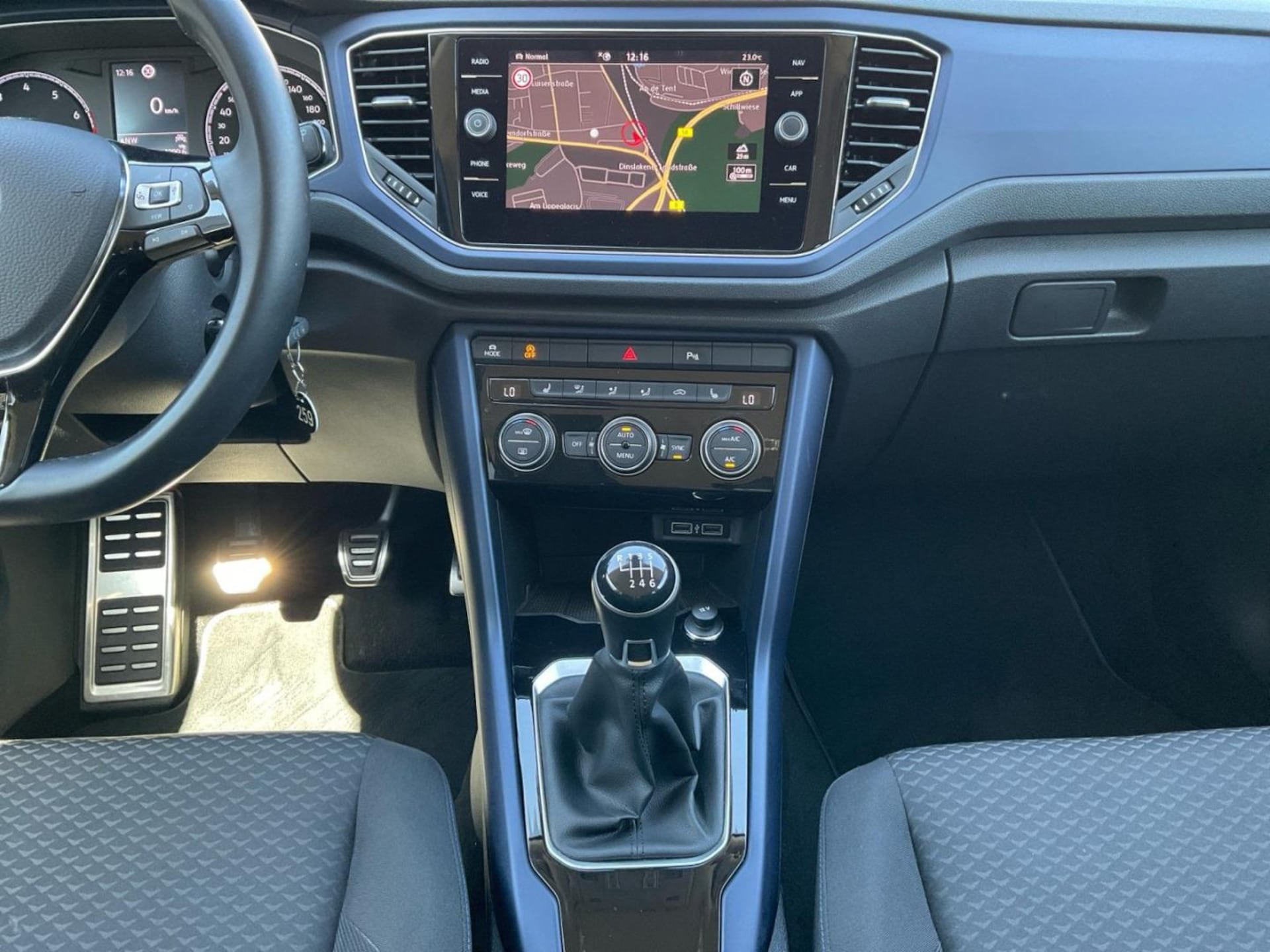 Volkswagen T-Roc United