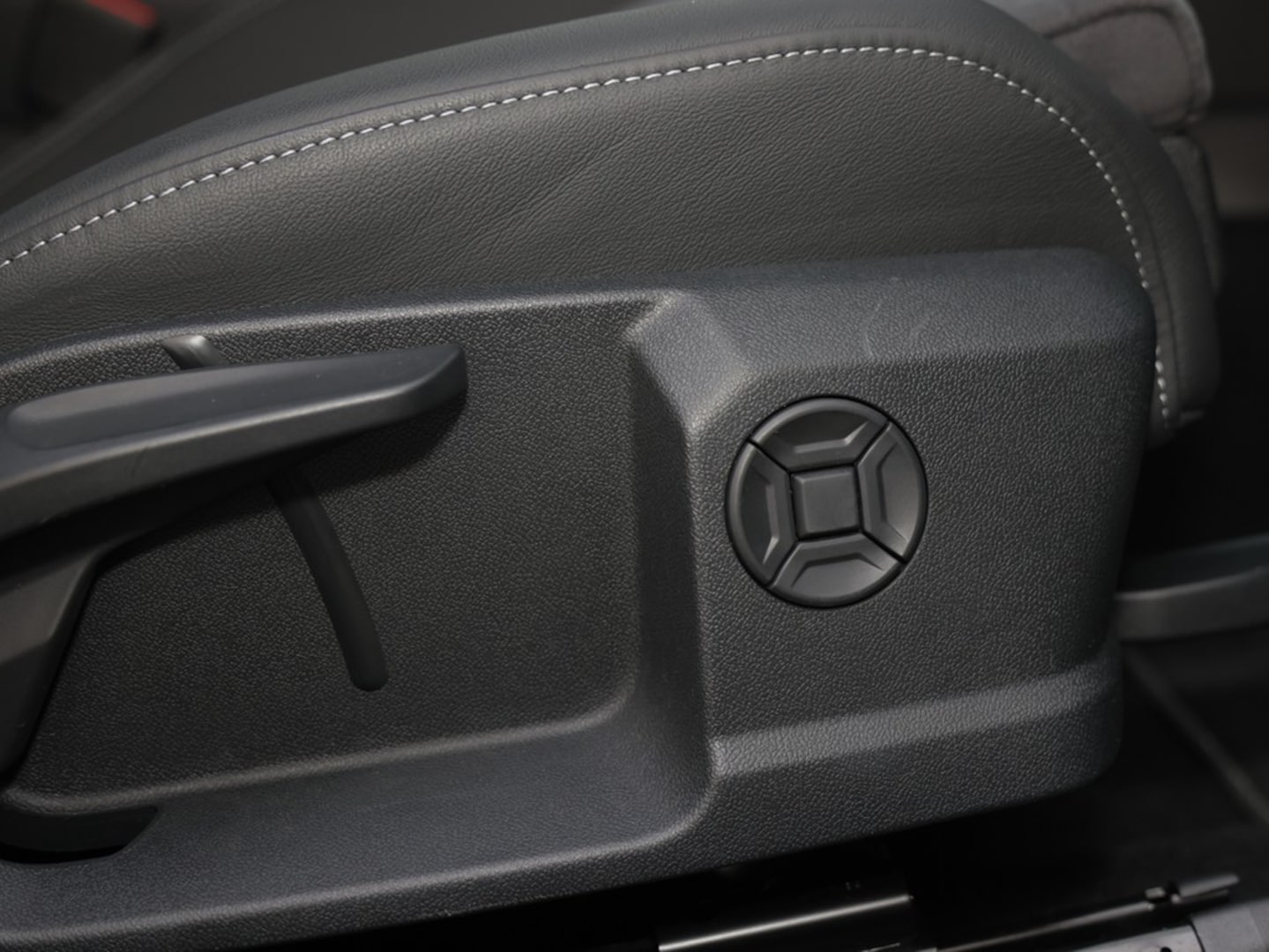 Bild über Audi S3 Limousine TFSI quattro S tronic - für weitere Informationen kontaktieren Sie den Audi Partner