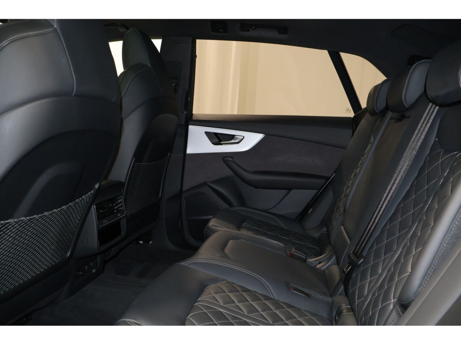 Audi Q8 – Bild 12