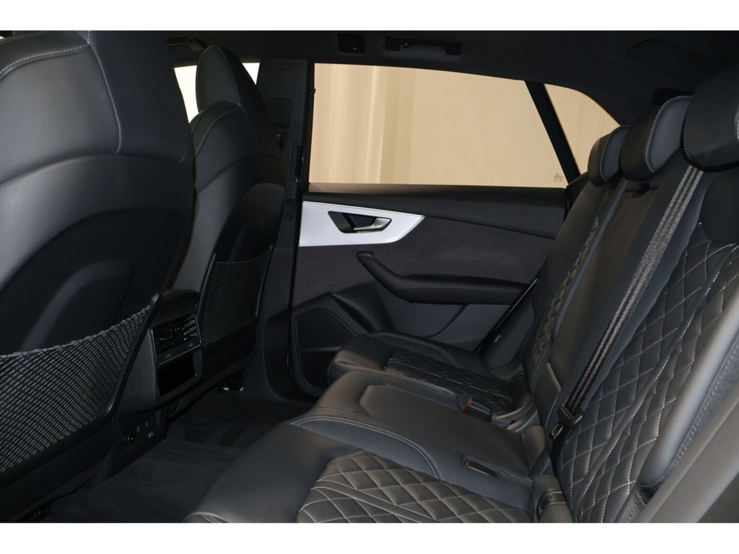 Bild über Audi Q8 SUV 50 TDI quattro tiptronic - für weitere Informationen kontaktieren Sie den Audi Partner