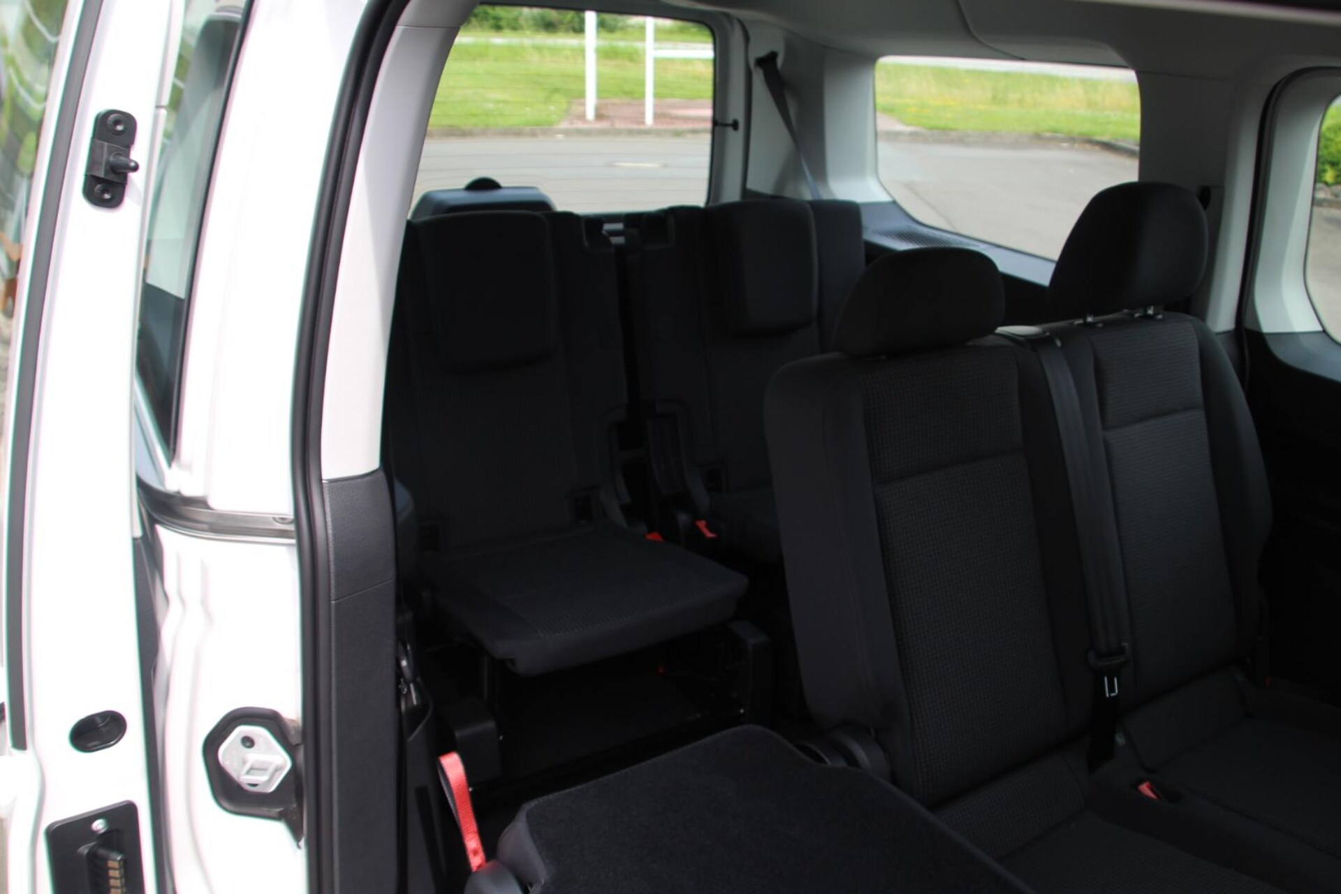 Volkswagen Caddy Maxi Basis-Modell