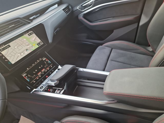 Image about Audi Q8 e-tron S line 55 e-tron quattro