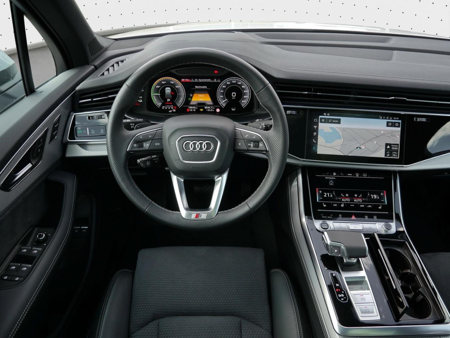 Image about Audi Q7 SUV TFSI e S line 55 TFSI e quattro tiptronic