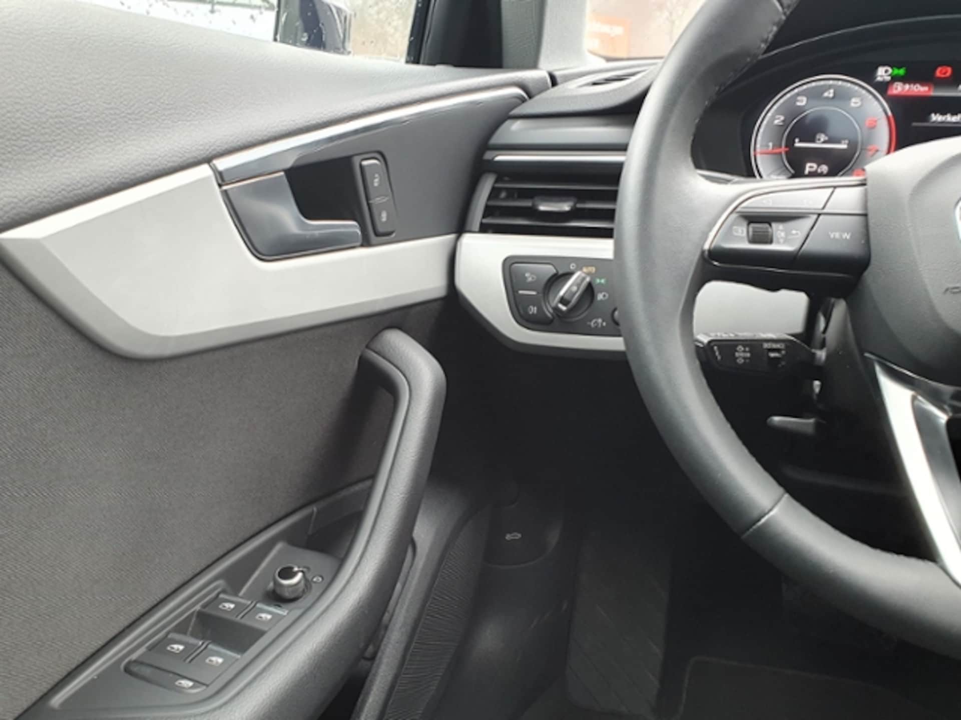 Audi A4 Avant S line