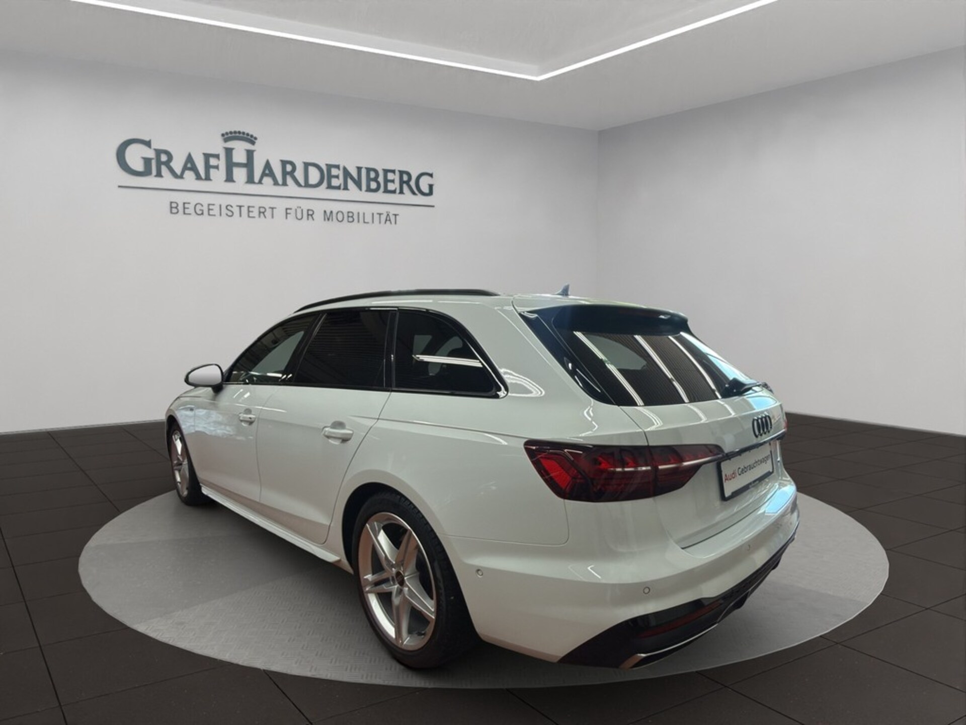 Audi A4 Avant S line