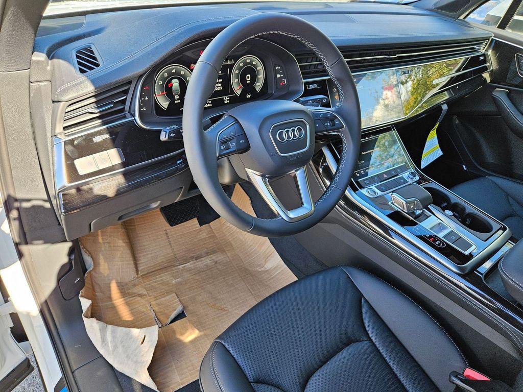 2026 Audi Q7 Premium Plus - Photo 9