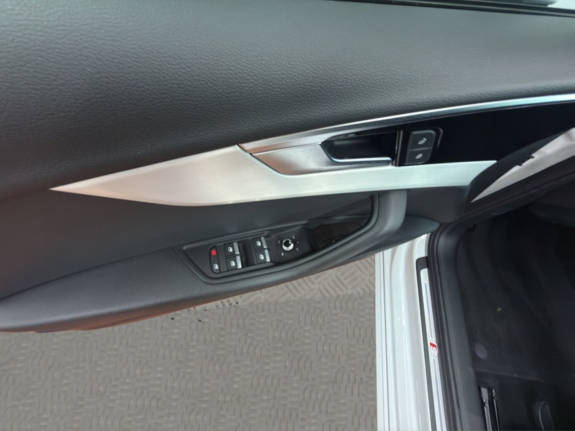 Audi A4 Avant S line