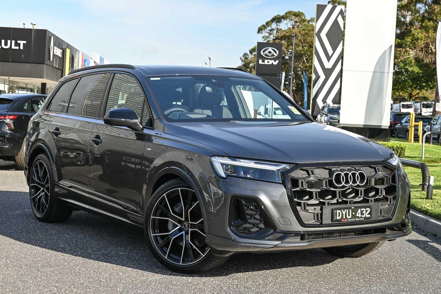 Image about Audi Q7 SUV Q7 S line TDI quattro tiptronic