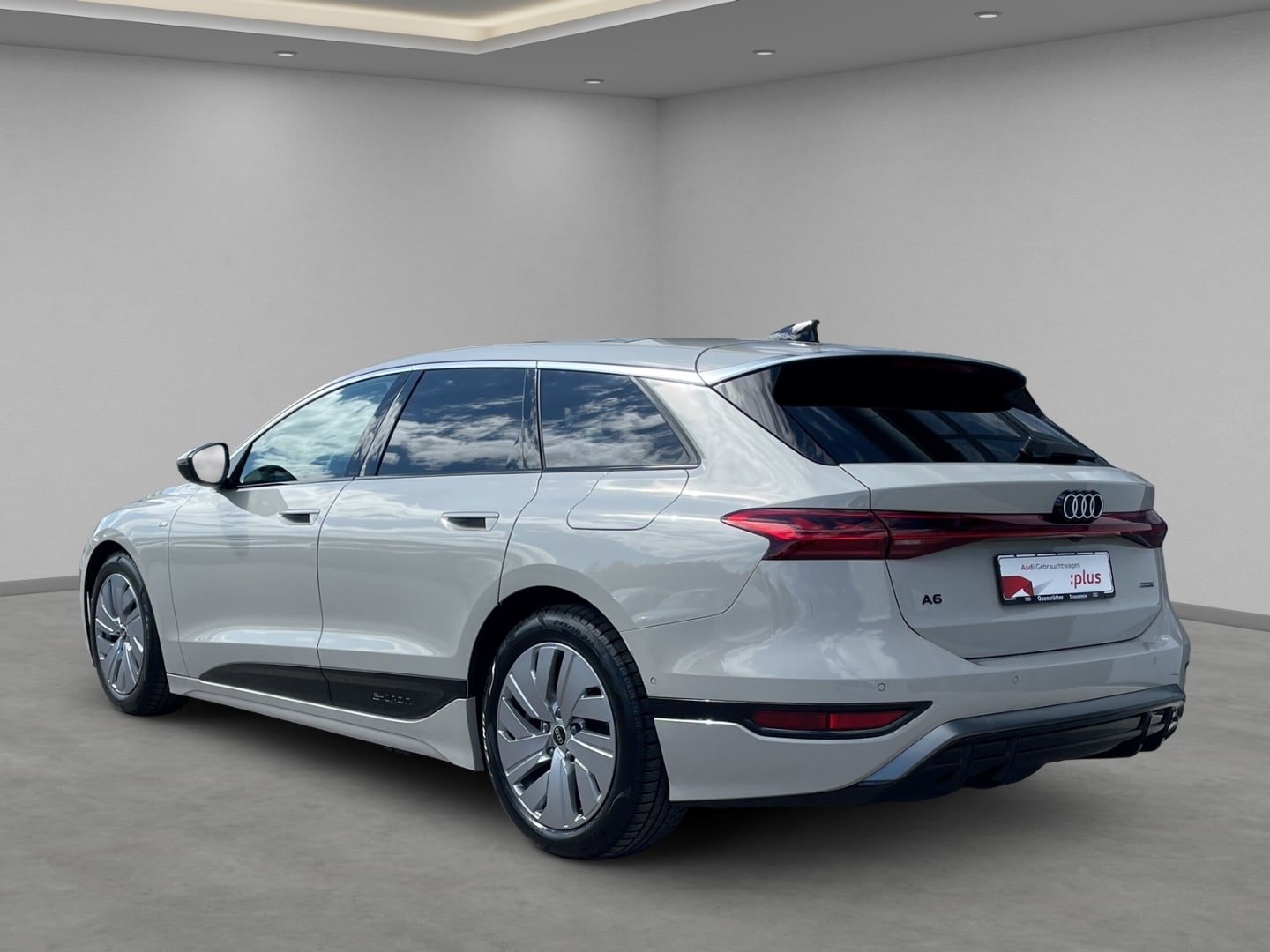 Bild über Audi A6 Avant e-tron e-tron quattro - für weitere Informationen kontaktieren Sie den Audi Partner