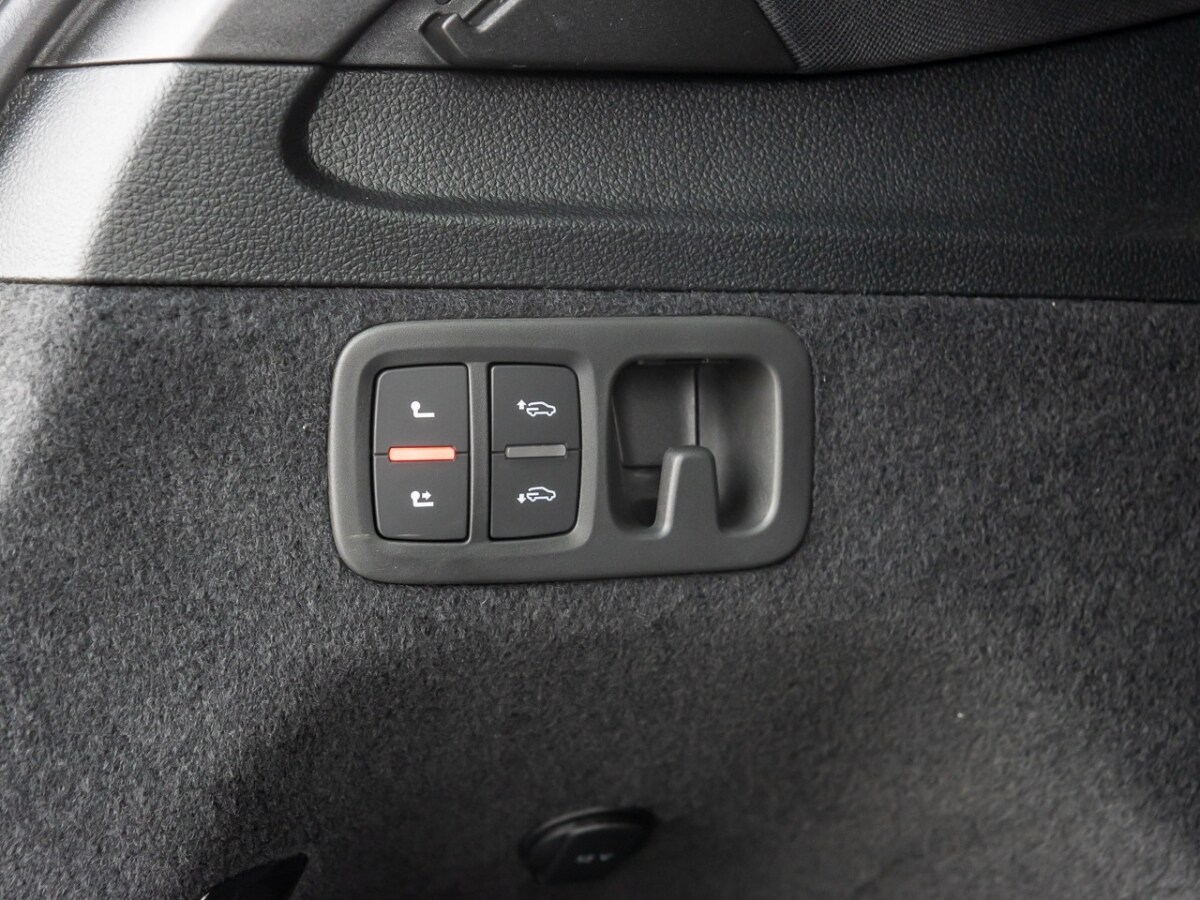 Image about Audi Q7 SUV S line 50 TDI quattro tiptronic