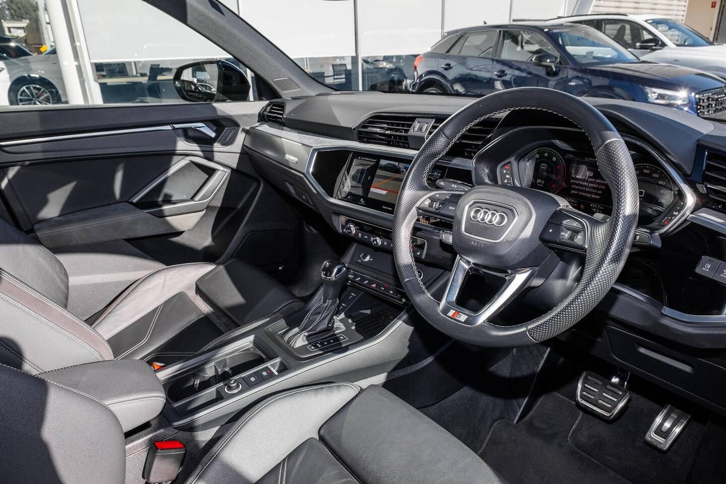 Image about Audi Q3 S line 40 TFSI quattro S tronic