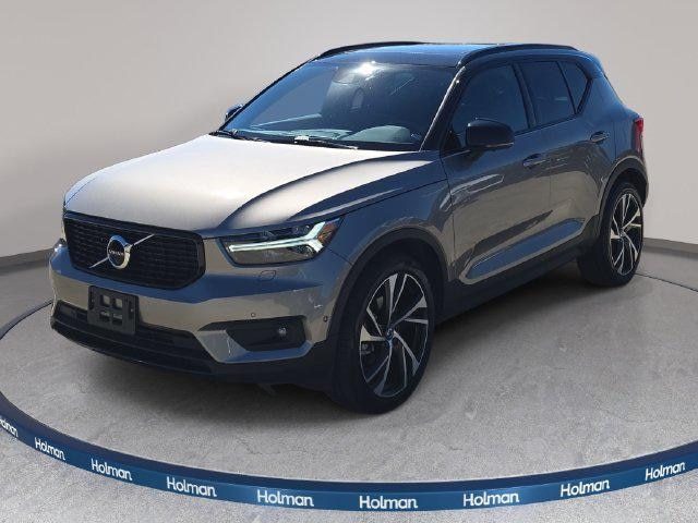 2022 Volvo XC40