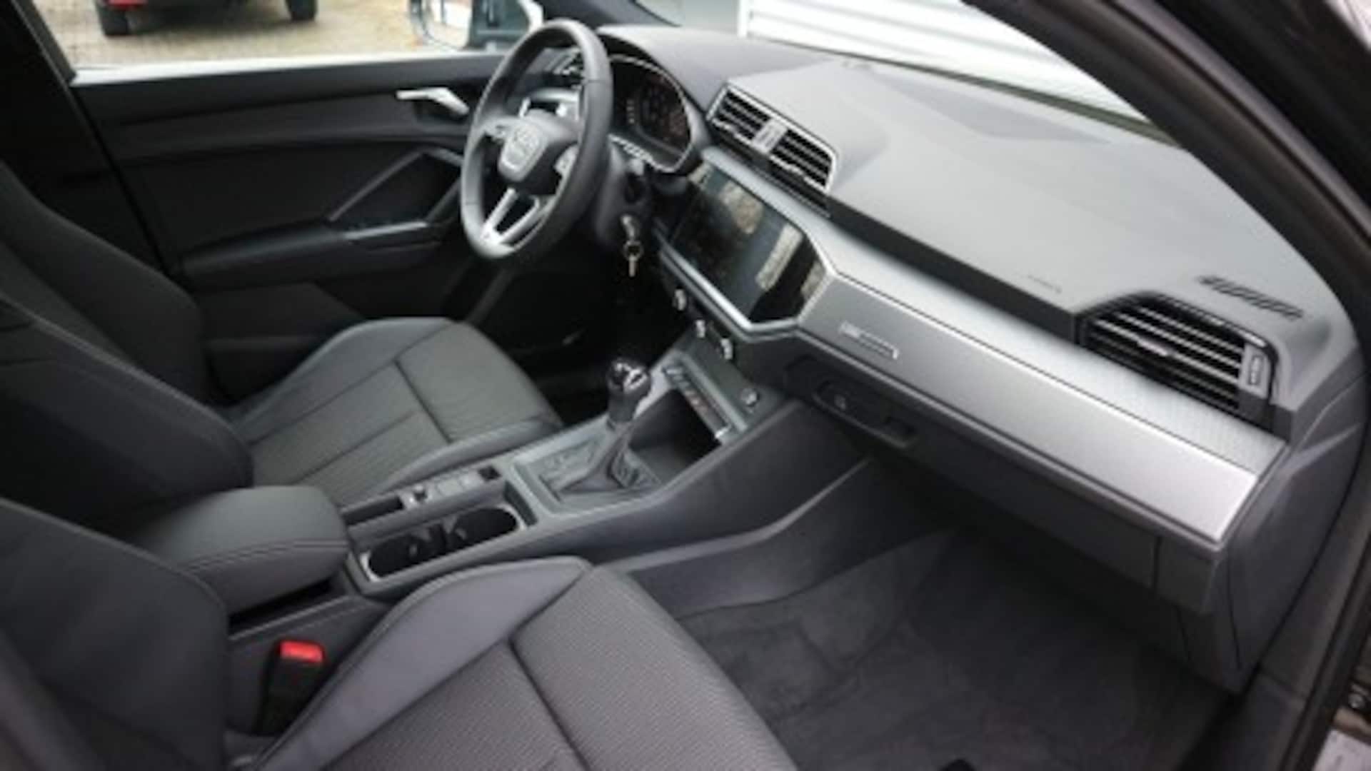Audi Q3 Sportback S line