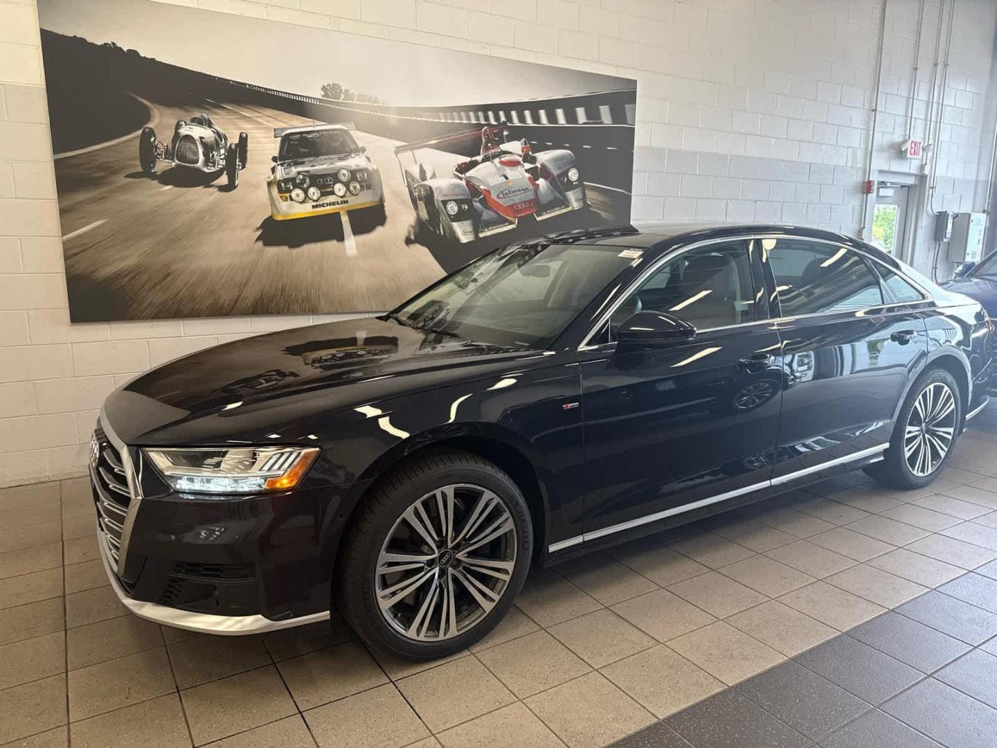 2021 Audi A8 60 TFSI L quattro Tiptronic's photo