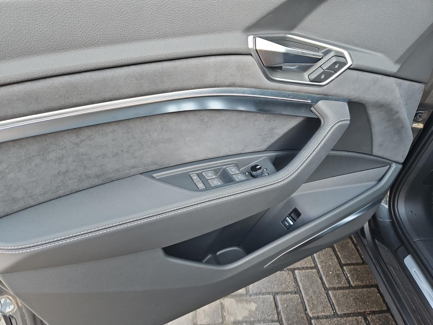 Image about Audi Q8 Sportback e-tron S line 55 e-tron quattro