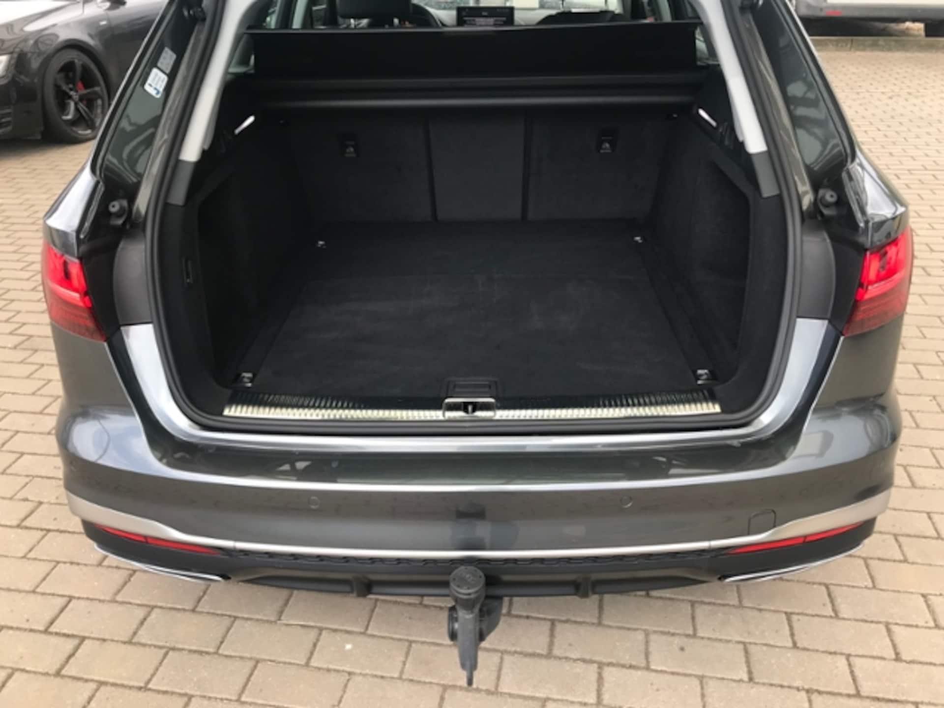Audi A4 Avant S line