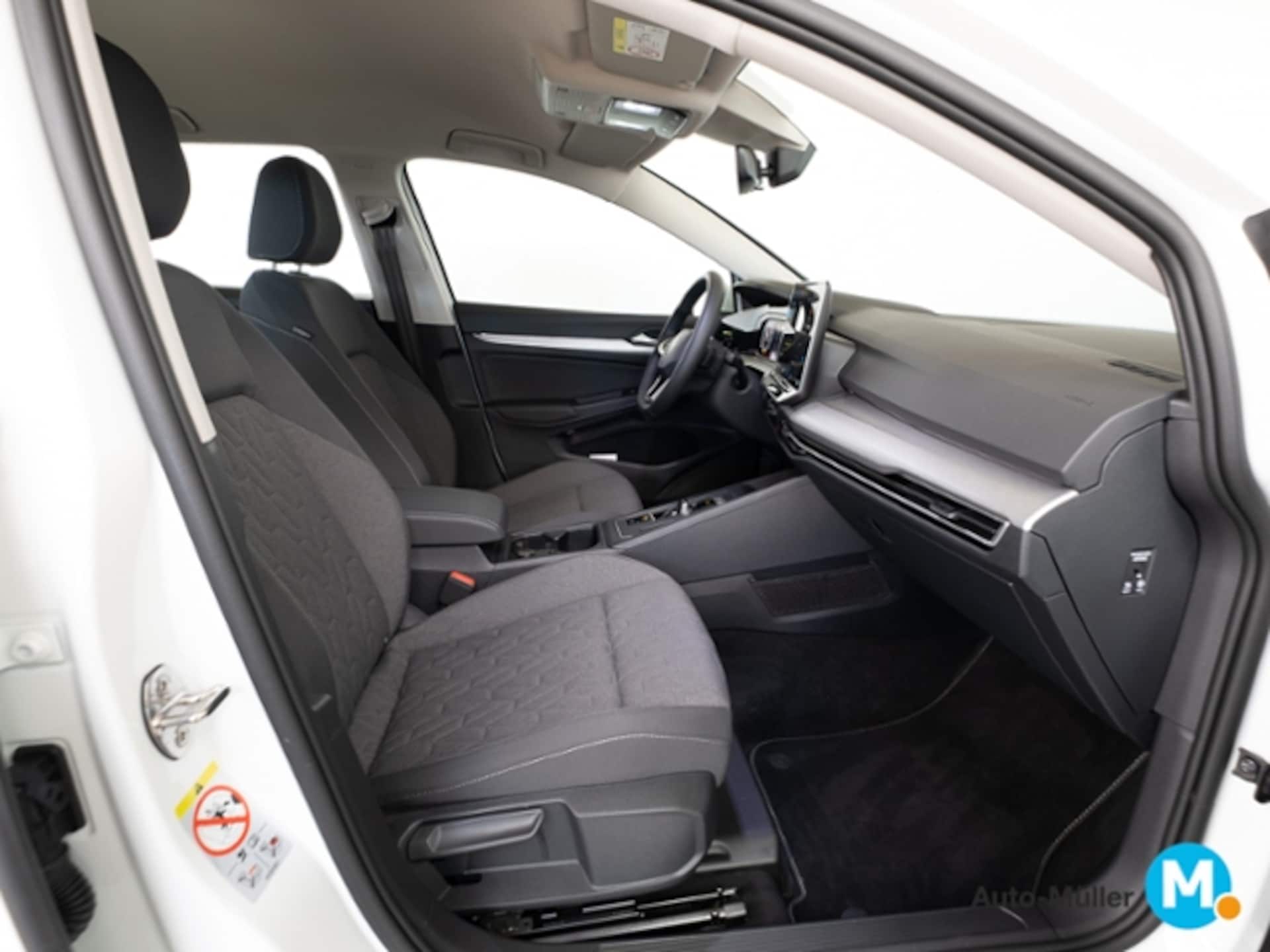 Volkswagen Golf Life