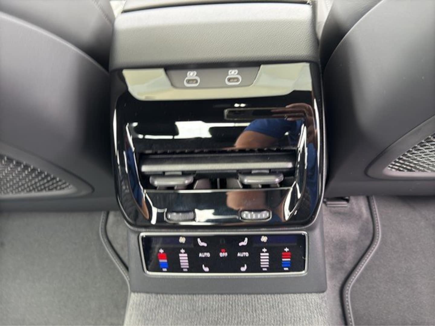 Bild über Audi A6 Limousine TDI quattro 150 kW S tronic - für weitere Informationen kontaktieren Sie den Audi Partner