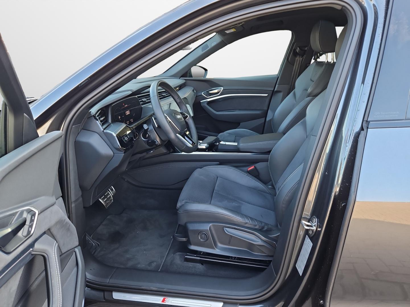 Image about Audi Q8 Sportback e-tron S line 55 e-tron quattro