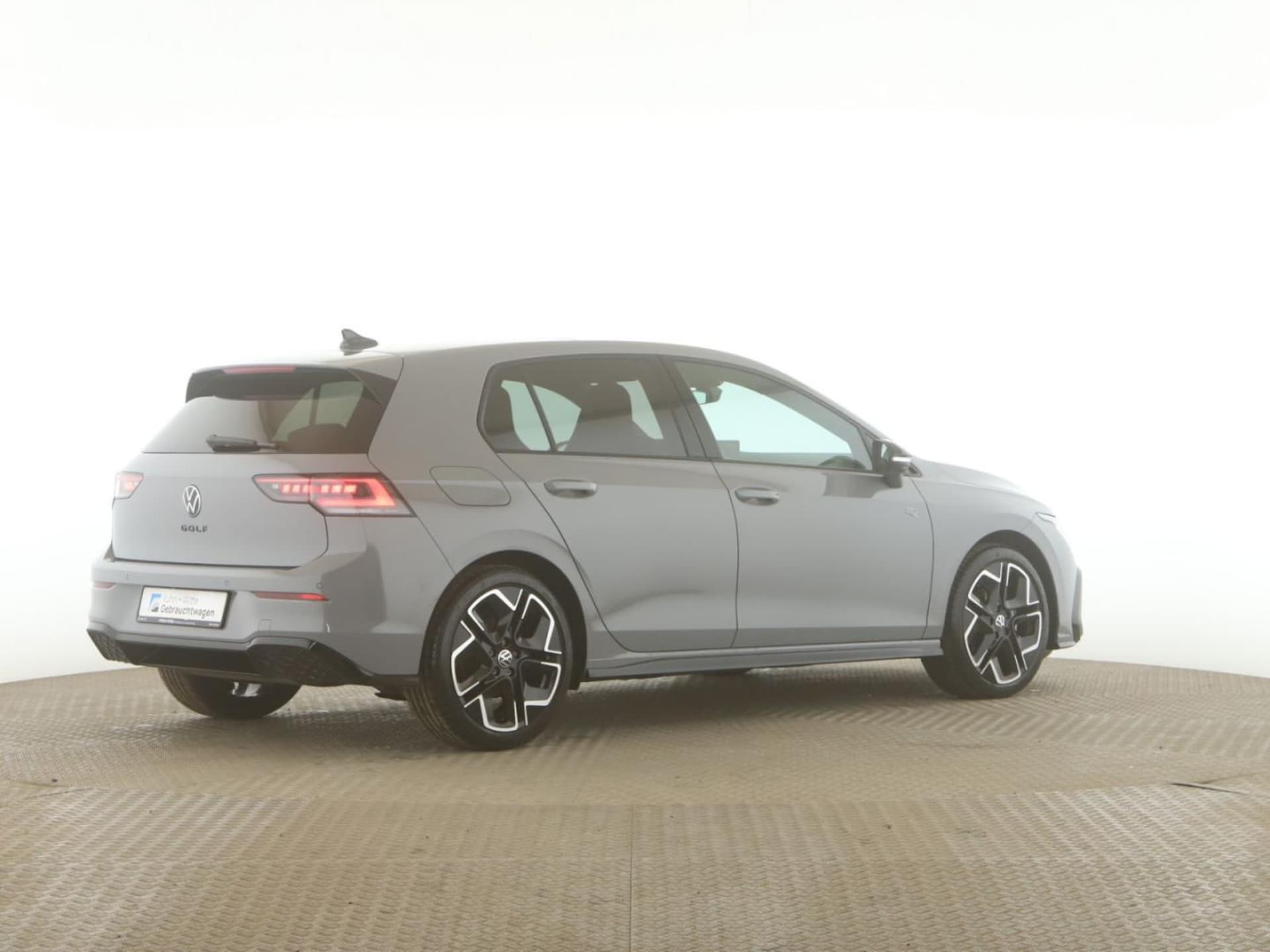 Volkswagen Golf R-Line