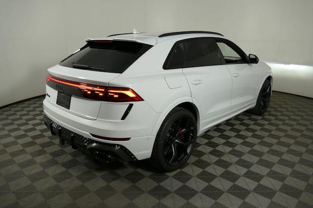 2026 Audi RS Q8 SUV performance