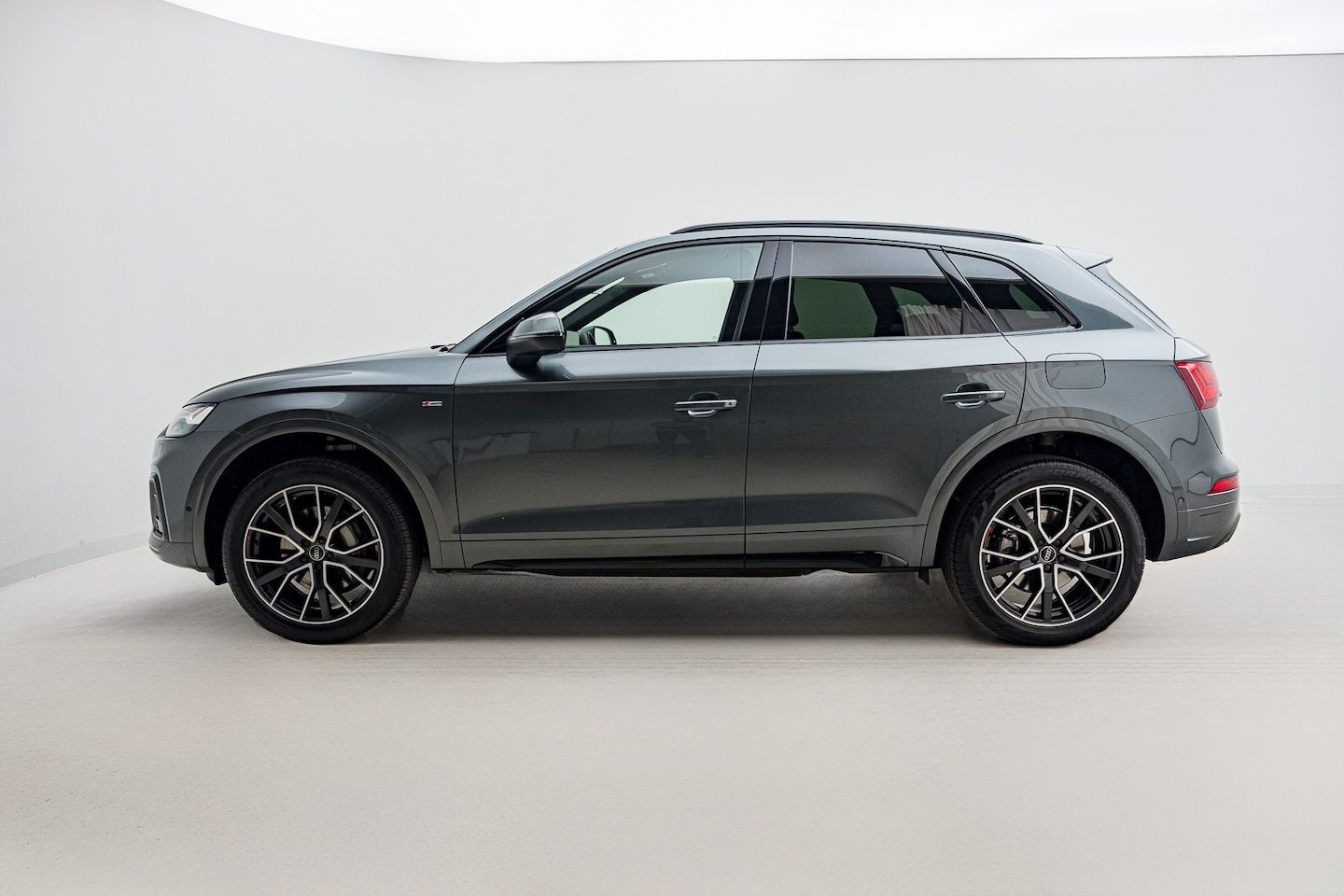 Bild über Audi Q5 TFSI e S line business 50 TFSI e quattro S tronic - für weitere Informationen kontaktieren Sie den Audi Partner