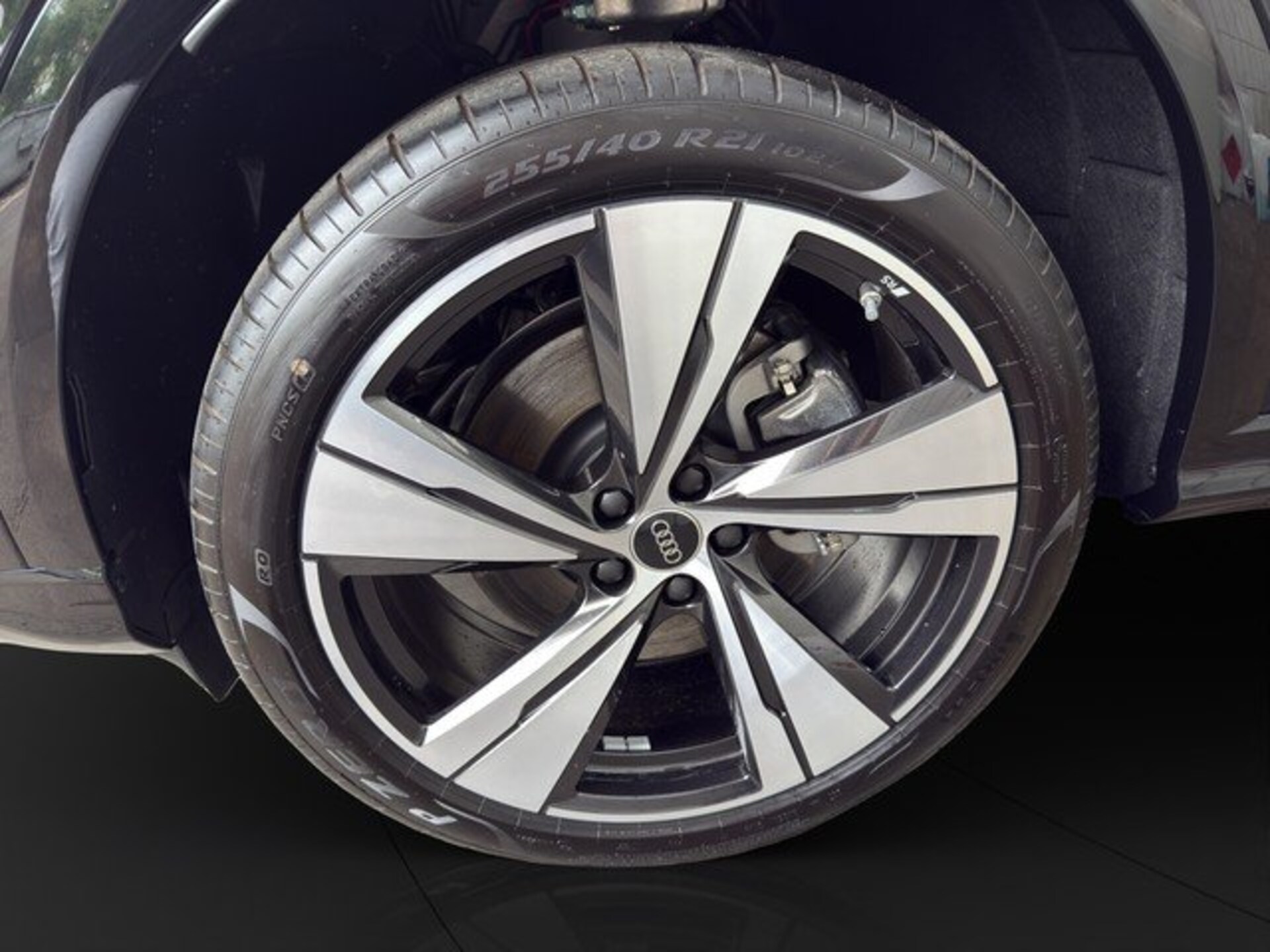 Audi Q5 Sportback edition one