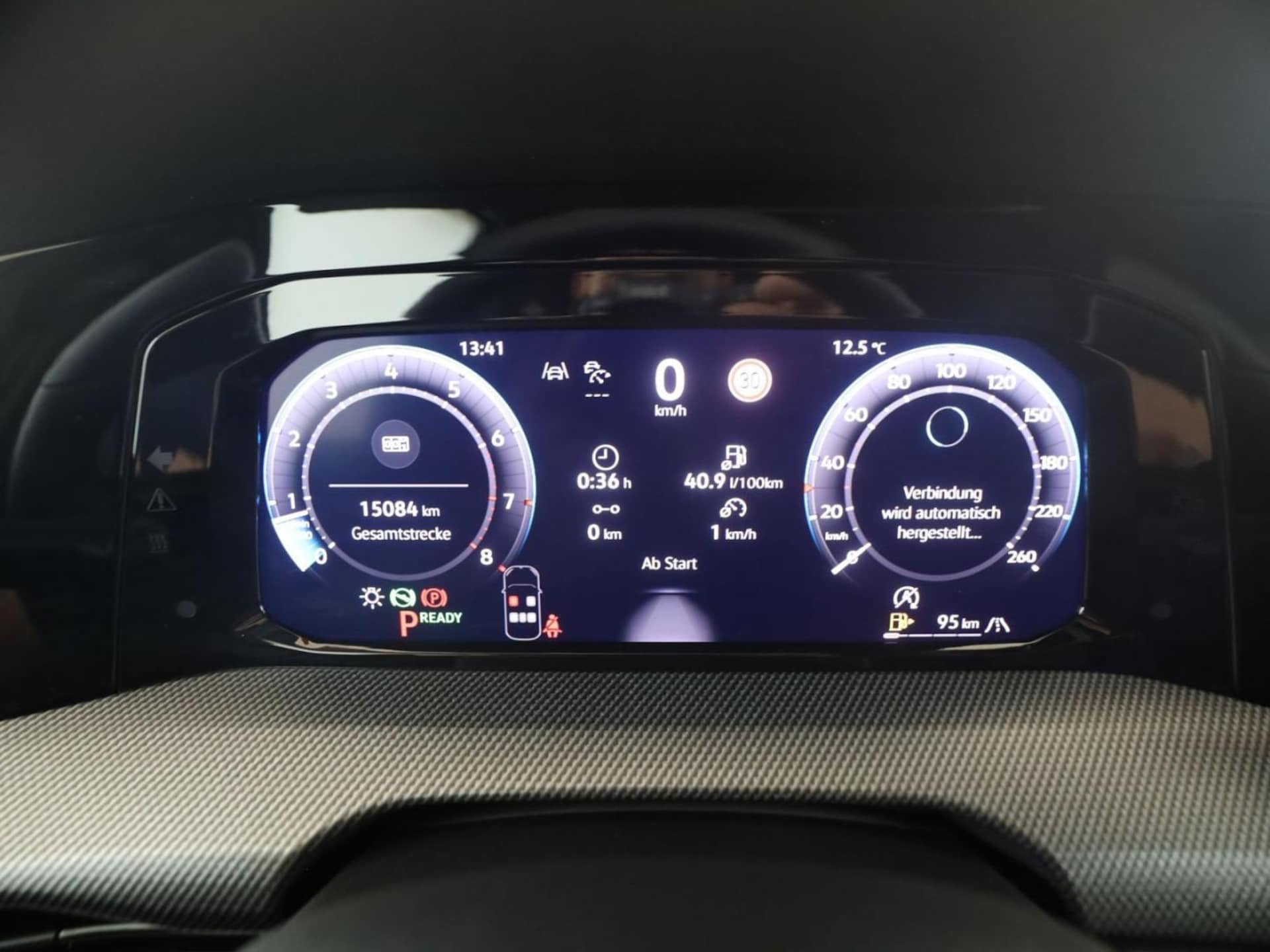 Volkswagen Golf R-Line