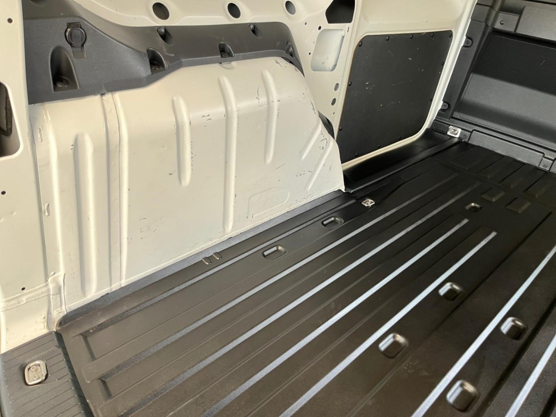 Volkswagen Caddy Maxi Cargo EcoProfi