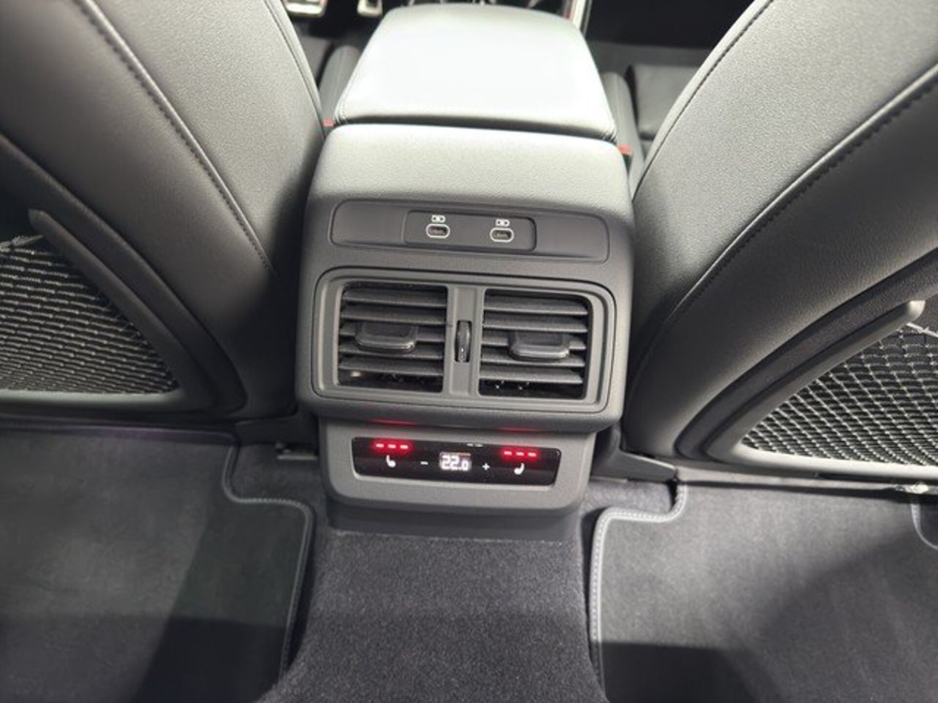 Audi Q5 Sportback edition one