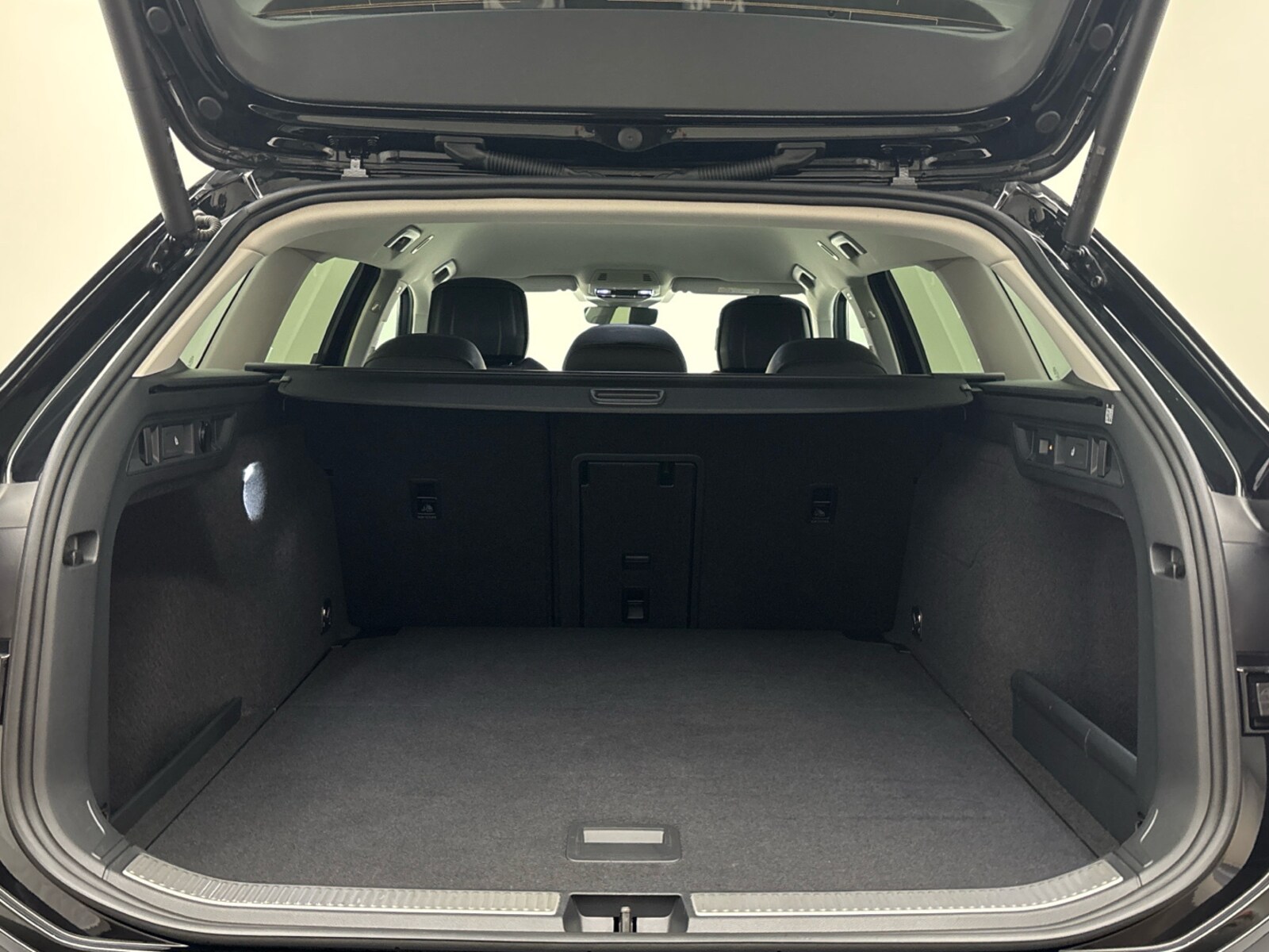 Volkswagen Passat – Bild 13